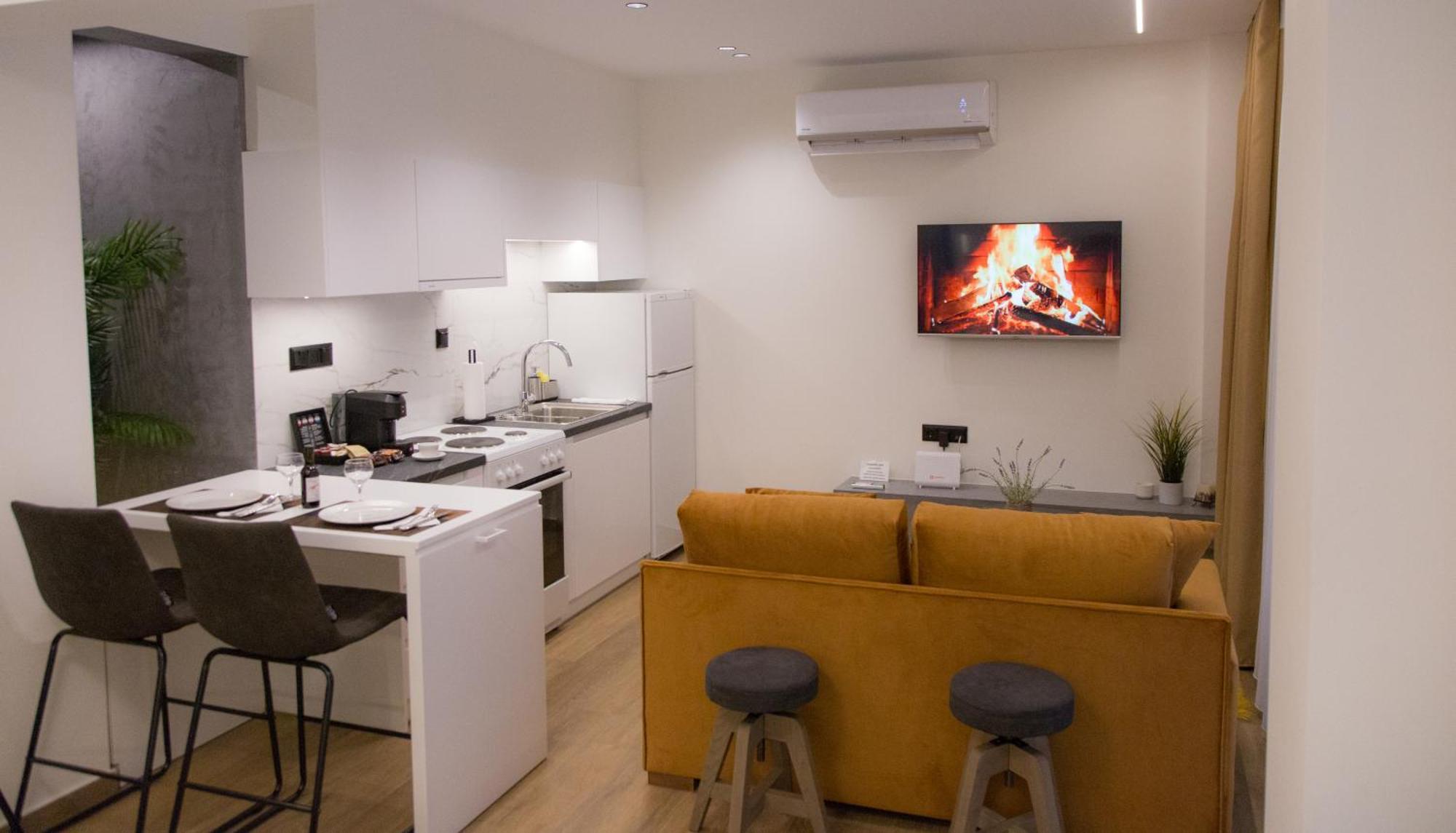 Anasa Studio - Studio Apartment With Yard - Ioannina City Center エクステリア 写真